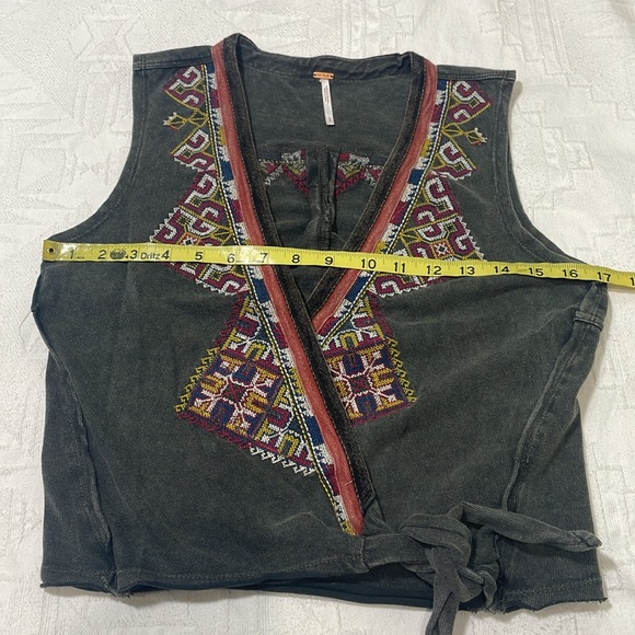 Free People Gray Aztec Embroidery Detail  V-Neck Tie Waist Size Small - Picture 7 of 11